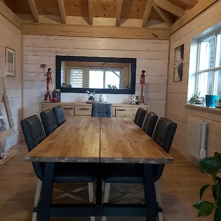 Le Chalet Des Trois Quilles Hébergement de vacances *